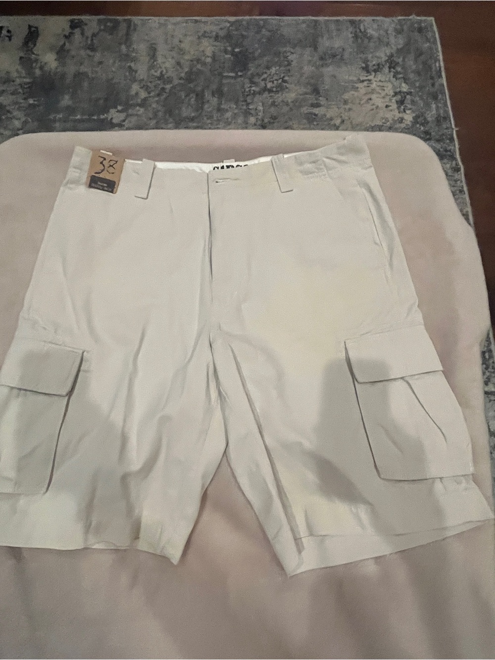 Roundtree & Yorke Men's Cargo Shorts in Light Khaki